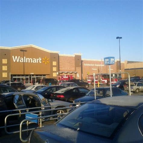 Walmart evergreen park - Walmart Supercenter in Evergreen Park, 2500 W 95th St, Evergreen Park, IL, 60805, Store Hours, Phone number, Map, Latenight, Sunday hours, Address, Department Stores ...